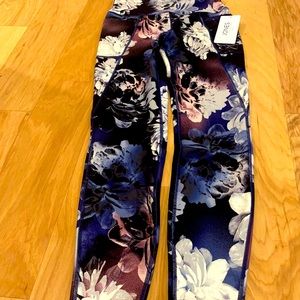 Jones New York Size Small Multicolor Floral leggings with pockets New with Tags
